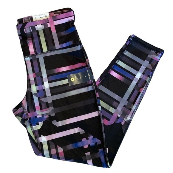Xersion Pants - 🌸NWT XERSION Womens 7/8 Performance Leggings - size Medium